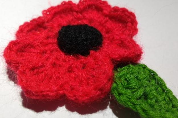 Knitted Poppies for Remembrance Day