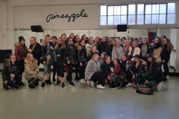 Dance Students Soak Up London Culture